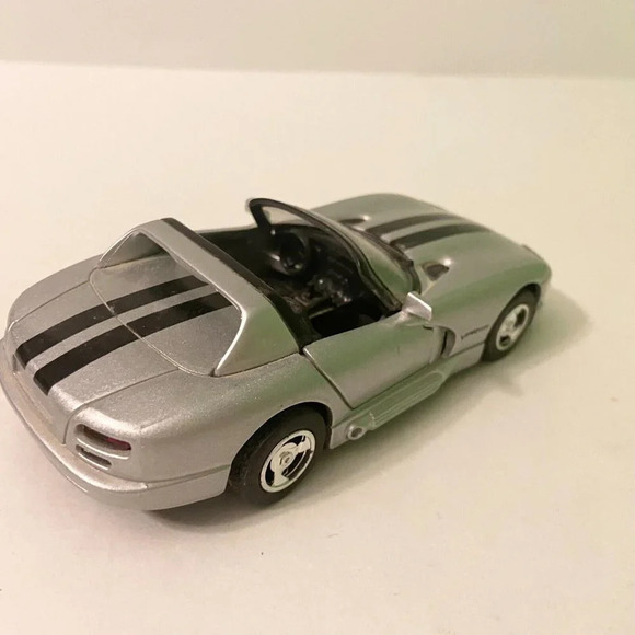 Vintage 1999 Dodge Viper RT 10 New Ray Convertible Car - Picture 6 of 11